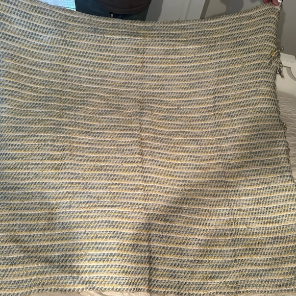 Cynthia Rowley blue/ yellow throw with fringe! Super soft! Used condition! - Picture 7 of 7